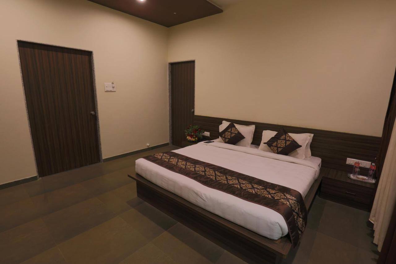 Vishal Lords Inn Gir Forest Malanka Exterior foto