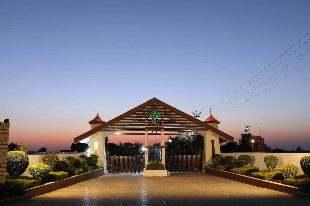 Vishal Lords Inn Gir Forest Malanka Exterior foto
